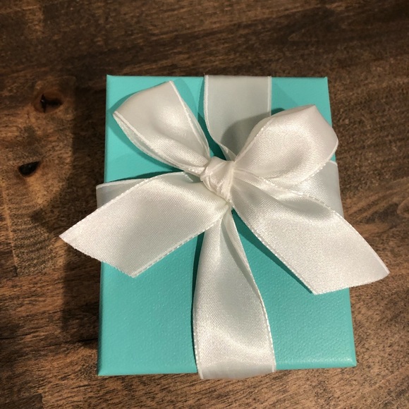 Return to Tiffany & Co. Tag Bracelet - Picture 9 of 9